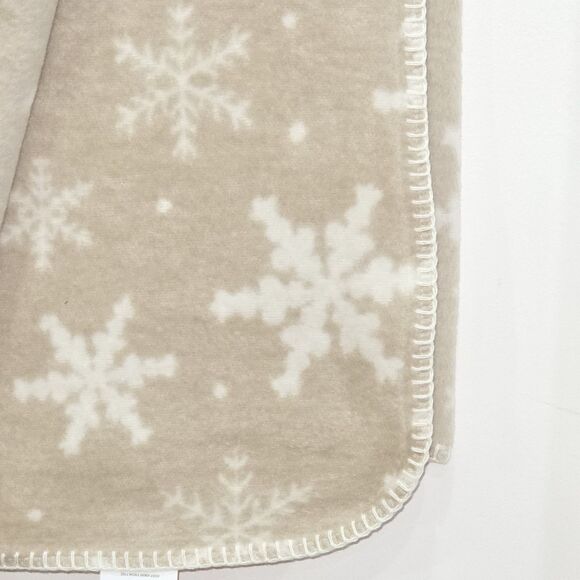 Docofil Reversible Ivory Tan Snowflakes Throw Blanket 51x67 Made in Portugal - Picture 9 of 11